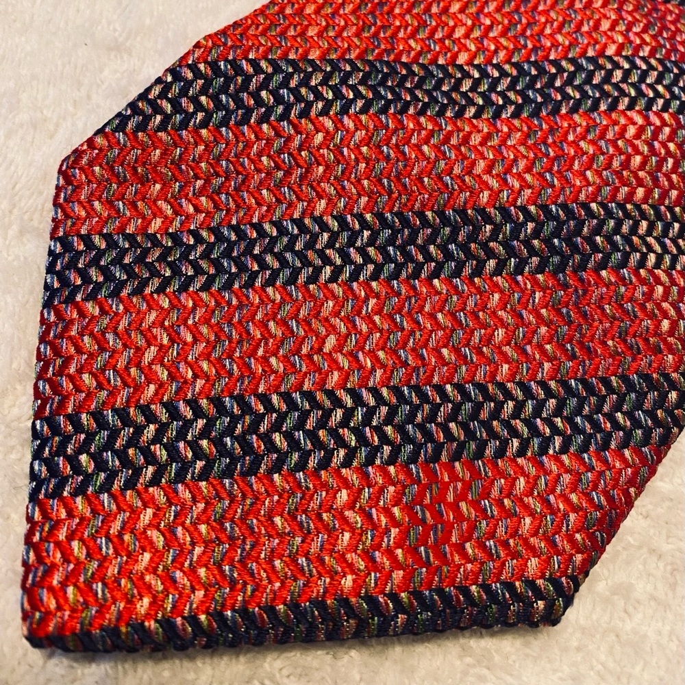Brand New Trendy Tie By HMS